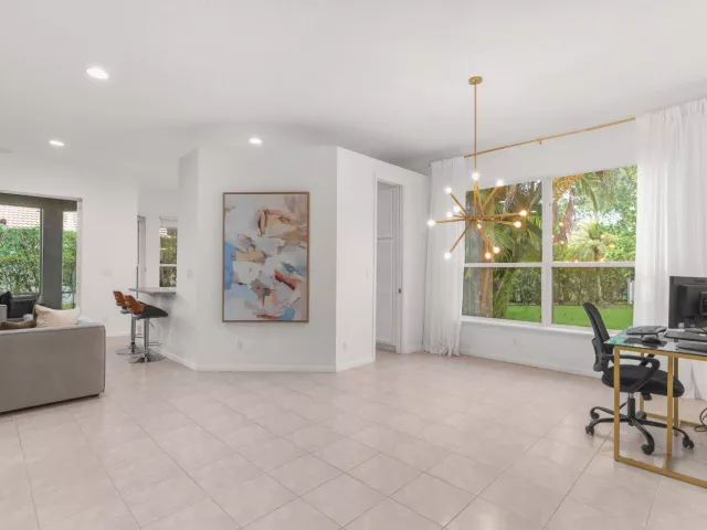 3-bedroom home for sale in West Palm Beach - 8620 HIGH CAY - MondialRealty
