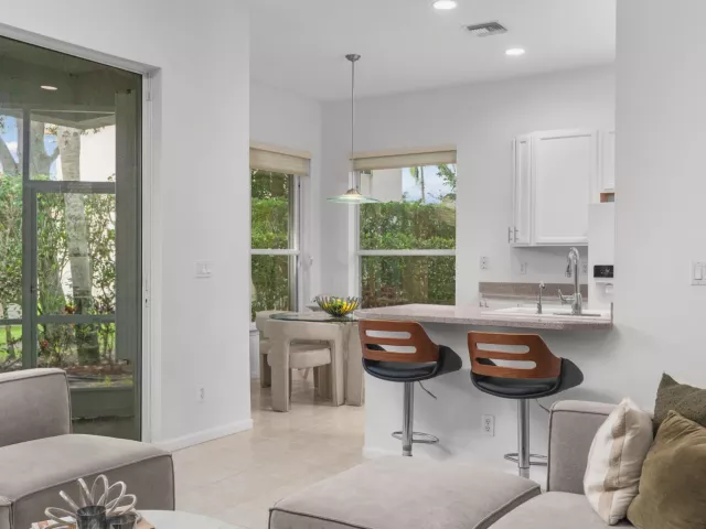 3-bedroom home for sale in West Palm Beach - 8620 HIGH CAY - MondialRealty