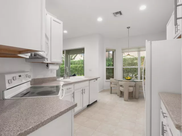 3-bedroom home for sale in West Palm Beach - 8620 HIGH CAY - MondialRealty