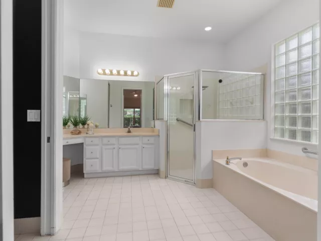 3-bedroom home for sale in West Palm Beach - 8620 HIGH CAY - MondialRealty