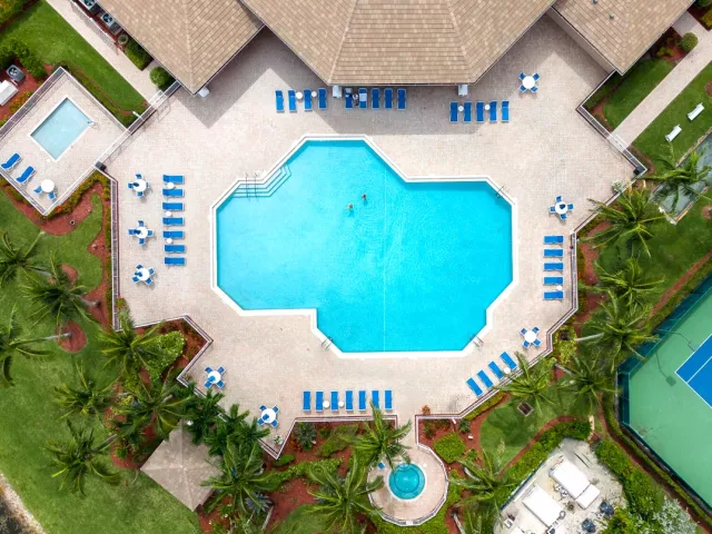 3-bedroom home for sale in West Palm Beach - 8620 HIGH CAY - MondialRealty