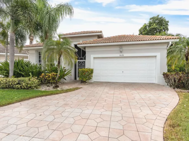 3-bedroom home for sale in West Palm Beach - 8620 HIGH CAY - MondialRealty