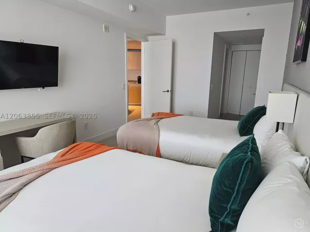 2-bedroom condo for sale in Hollywood - 4111 S Ocean Dr 3608 - MondialRealty