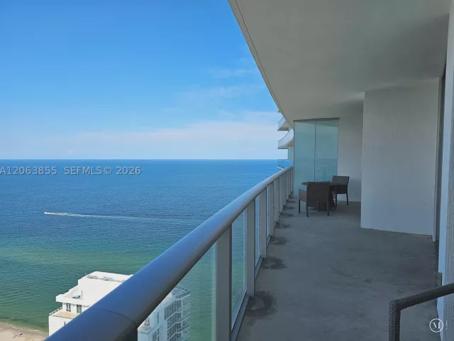 2-bedroom condo for sale in Hollywood - 4111 S Ocean Dr 3608 - MondialRealty