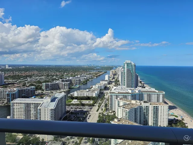 2-bedroom condo for sale in Hollywood - 4111 S Ocean Dr 3608 - MondialRealty