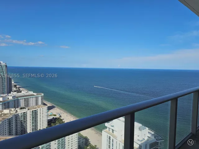 2-bedroom condo for sale in Hollywood - 4111 S Ocean Dr 3608 - MondialRealty