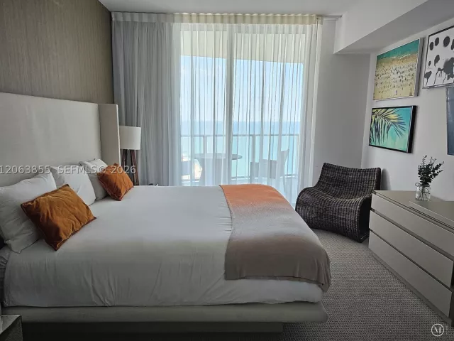 2-bedroom condo for sale in Hollywood - 4111 S Ocean Dr 3608 - MondialRealty