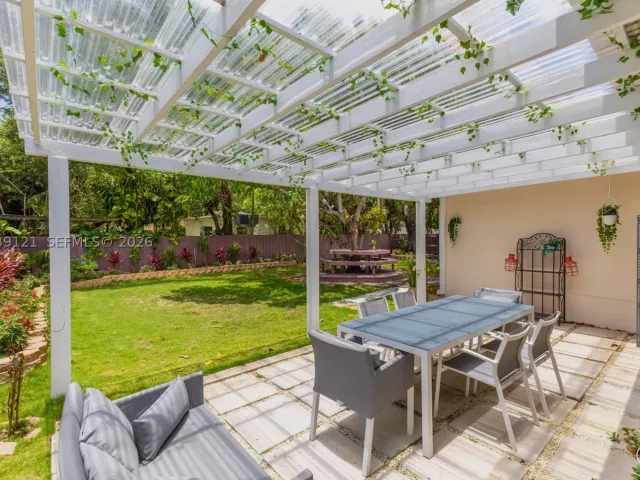3-bedroom home for sale in Miami - 8920 NE 9th Ct - MondialRealty
