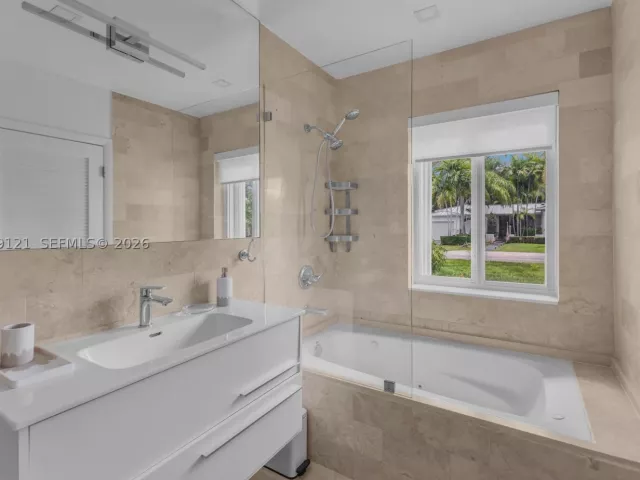 3-bedroom home for sale in Miami - 8920 NE 9th Ct - MondialRealty