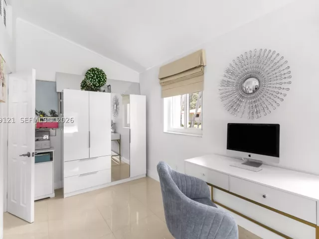 3-bedroom home for sale in Miami - 8920 NE 9th Ct - MondialRealty