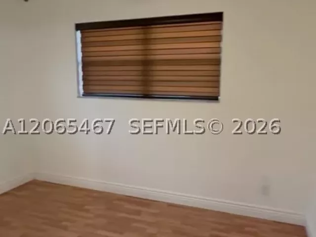 3-bedroom home for sale in Miami - 41 NE 195th St - MondialRealty