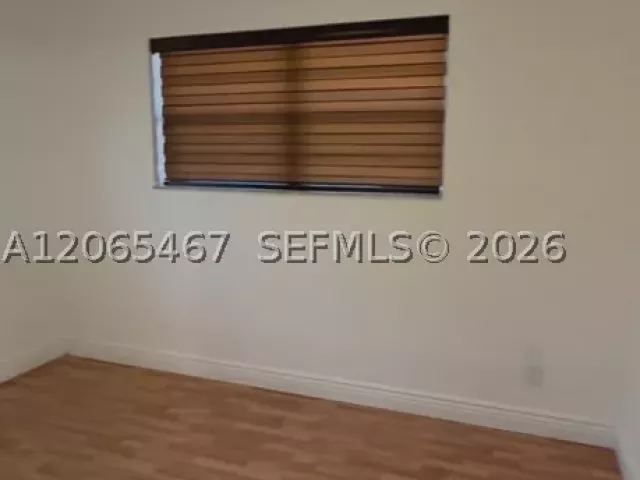 3-bedroom home for sale in Miami - 41 NE 195th St - MondialRealty