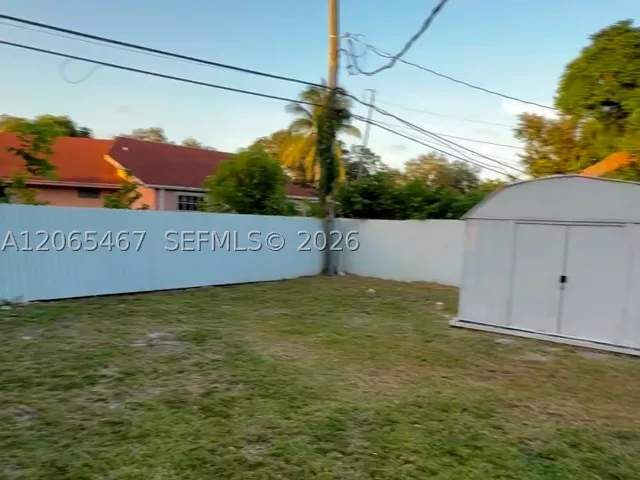 3-bedroom home for sale in Miami - 41 NE 195th St - MondialRealty