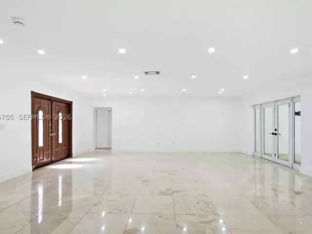 3-bedroom home for sale in Miami - 10830 SW 79th Ave - MondialRealty