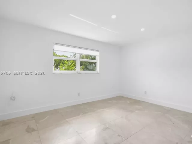 3-bedroom home for sale in Miami - 10830 SW 79th Ave - MondialRealty