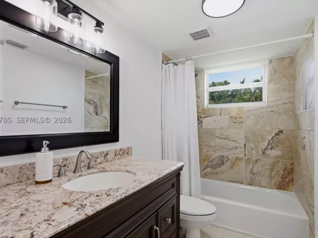 3-bedroom home for sale in Miami - 10830 SW 79th Ave - MondialRealty