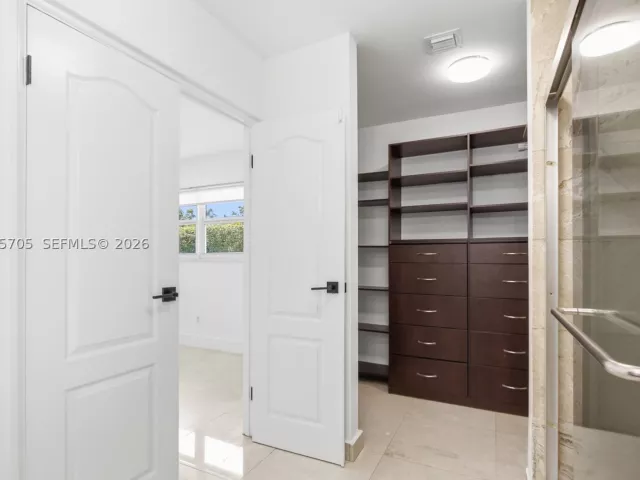 3-bedroom home for sale in Miami - 10830 SW 79th Ave - MondialRealty