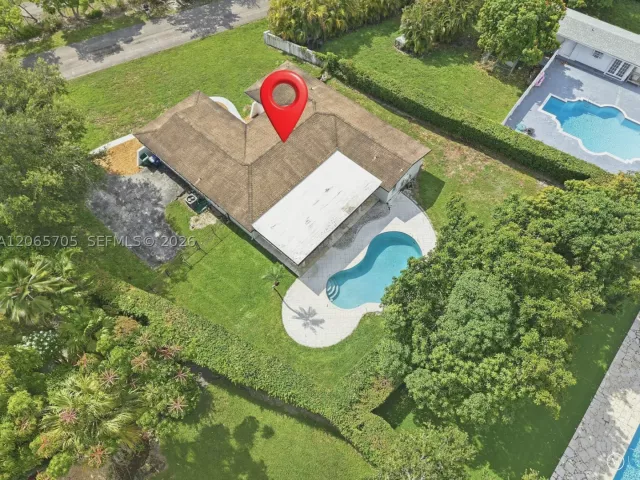 3-bedroom home for sale in Miami - 10830 SW 79th Ave - MondialRealty