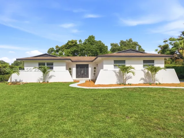 3-bedroom home for sale in Miami - 10830 SW 79th Ave - MondialRealty