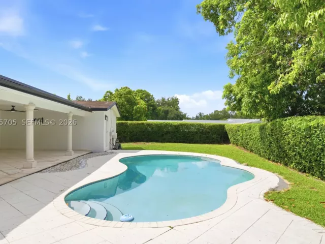 3-bedroom home for sale in Miami - 10830 SW 79th Ave - MondialRealty