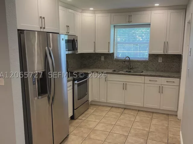 3-bedroom home for rent in Miami - 8270 SW 12th Ter N/A - MondialRealty