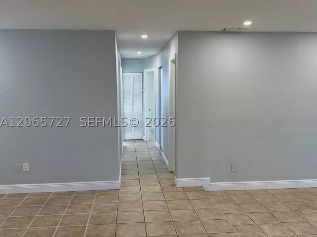 3-bedroom home for rent in Miami - 8270 SW 12th Ter N/A - MondialRealty