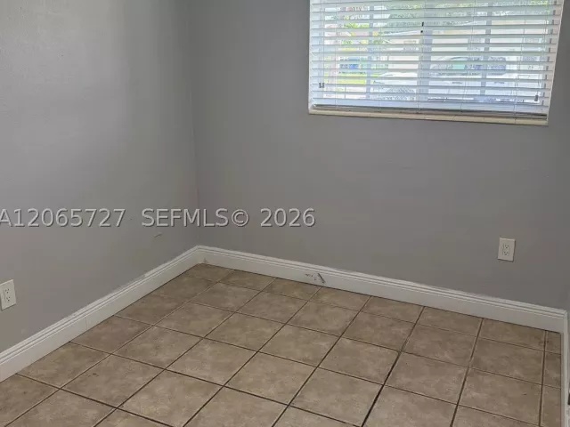 3-bedroom home for rent in Miami - 8270 SW 12th Ter N/A - MondialRealty