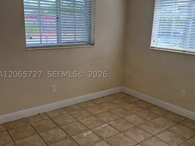 3-bedroom home for rent in Miami - 8270 SW 12th Ter N/A - MondialRealty