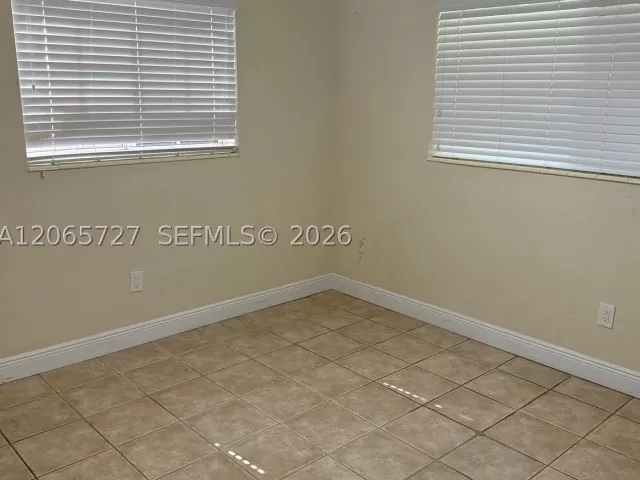 3-bedroom home for rent in Miami - 8270 SW 12th Ter N/A - MondialRealty