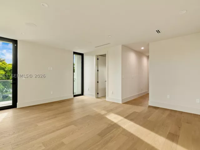 4-bedroom home for sale in Miami - 4031 NW 1st Ave - MondialRealty
