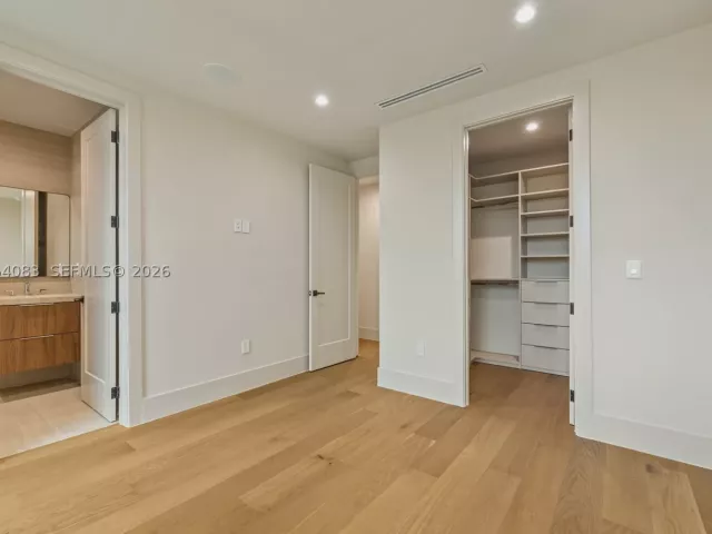 4-bedroom home for sale in Miami - 4031 NW 1st Ave - MondialRealty