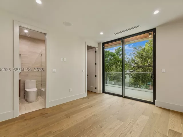 4-bedroom home for sale in Miami - 4031 NW 1st Ave - MondialRealty