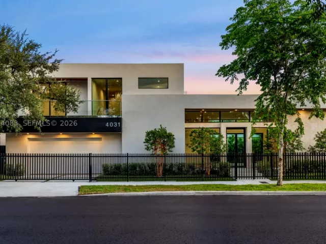 4-bedroom home for sale in Miami - 4031 NW 1st Ave - MondialRealty