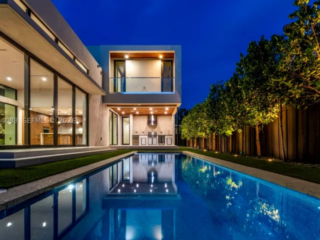4-bedroom home for sale in Miami - 4031 NW 1st Ave - MondialRealty