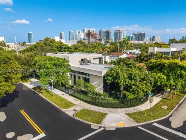 4-bedroom home for sale in Miami - 4031 NW 1st Ave - MondialRealty