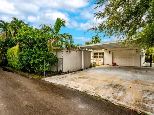 4-bedroom home for sale in Hollywood - 5013 Arthur St - MondialRealty
