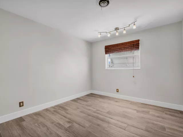 2-bedroom home for rent in Deerfield Beach - 921 SE 15th Court - MondialRealty