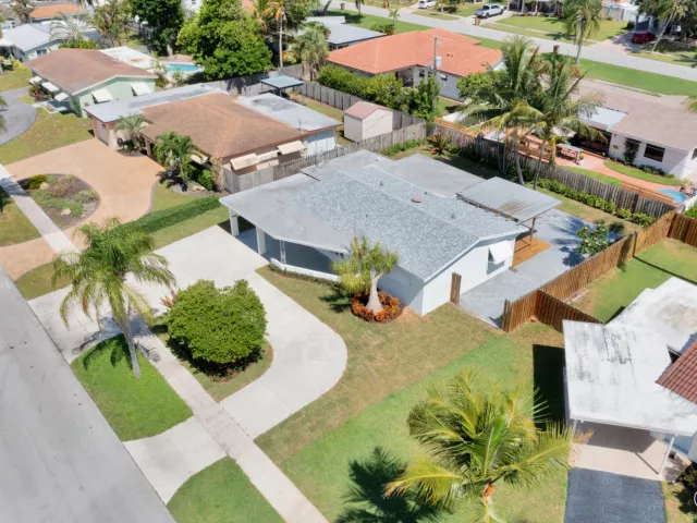 2-bedroom home for rent in Deerfield Beach - 921 SE 15th Court - MondialRealty