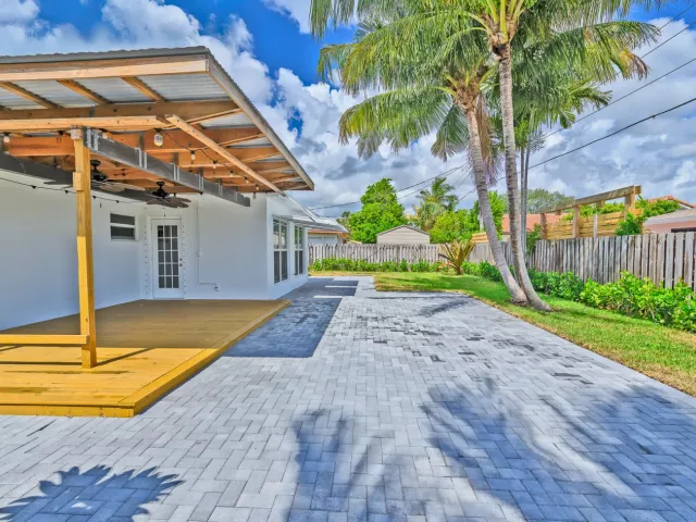 2-bedroom home for rent in Deerfield Beach - 921 SE 15th Court - MondialRealty
