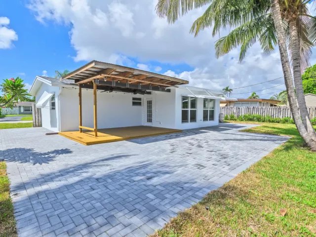 2-bedroom home for rent in Deerfield Beach - 921 SE 15th Court - MondialRealty