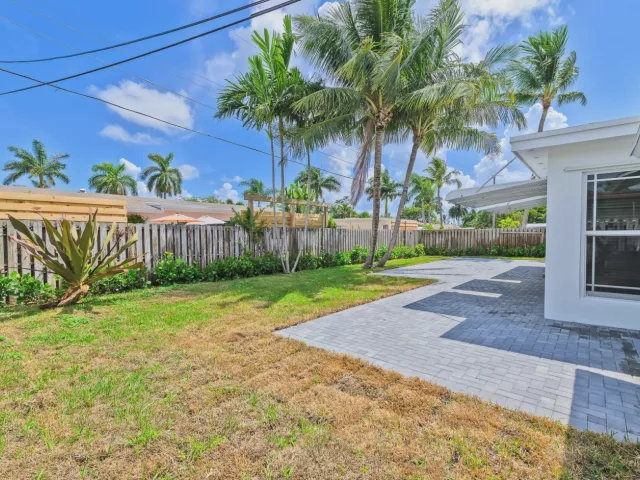2-bedroom home for rent in Deerfield Beach - 921 SE 15th Court - MondialRealty