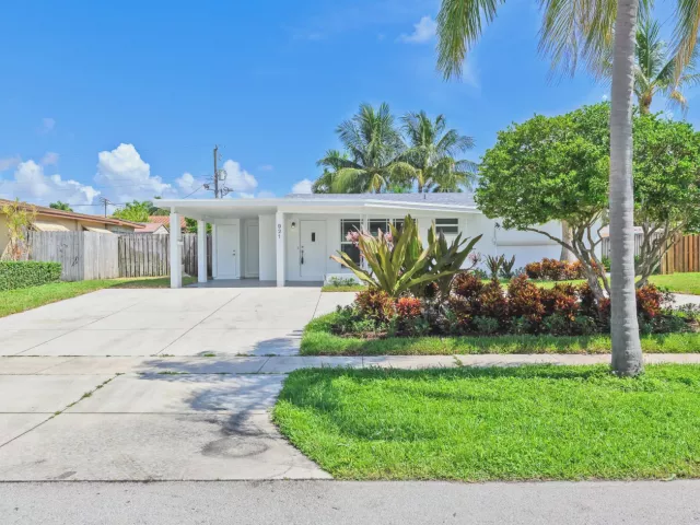 2-bedroom home for rent in Deerfield Beach - 921 SE 15th Court - MondialRealty