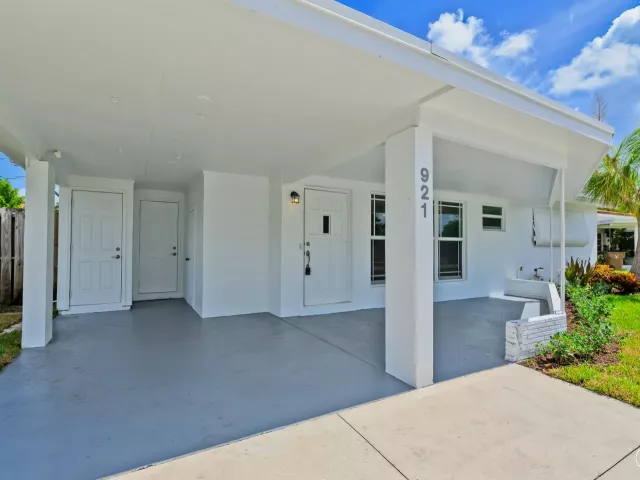 2-bedroom home for rent in Deerfield Beach - 921 SE 15th Court - MondialRealty