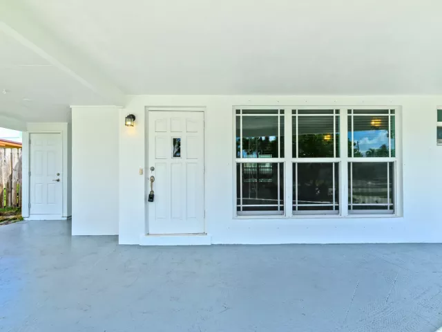 2-bedroom home for rent in Deerfield Beach - 921 SE 15th Court - MondialRealty