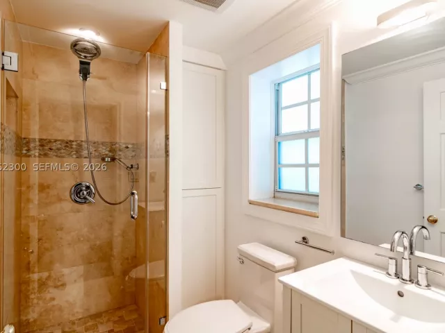 4-bedroom home for rent in Coral Gables - 709 Aledo Ave 0 - MondialRealty
