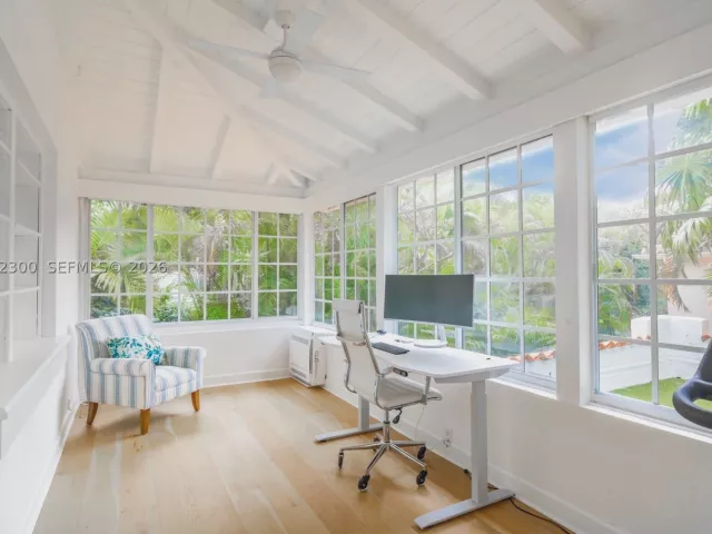 4-bedroom home for rent in Coral Gables - 709 Aledo Ave 0 - MondialRealty