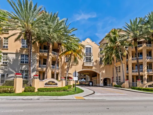 2-bedroom condo for sale in Aventura - 3001 NE 185th St 707 - MondialRealty