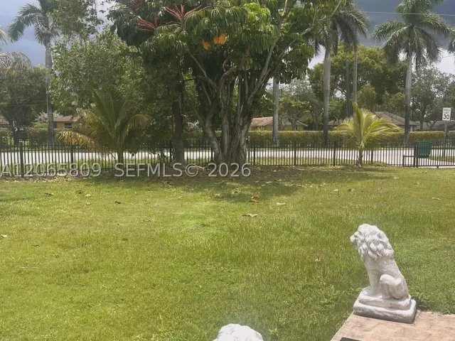 3-bedroom home for sale in Homestead - 29045 SW 157th Ave - MondialRealty
