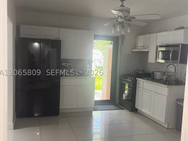 3-bedroom home for sale in Homestead - 29045 SW 157th Ave - MondialRealty