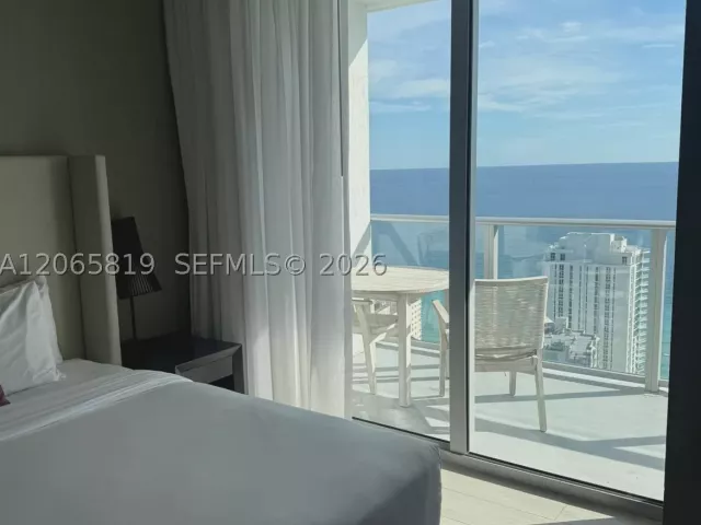 2-bedroom condo for rent in Hollywood - 4010 S Ocean Dr T3507 - MondialRealty